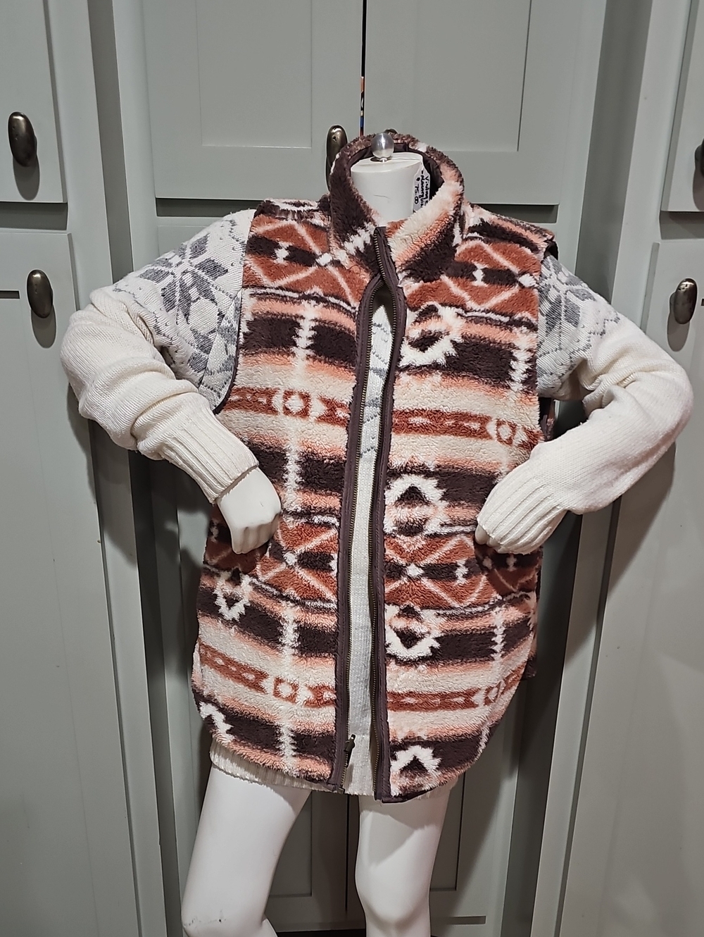 Cozy Western Print Reversible Sherpa Vest Only Brown & Cream